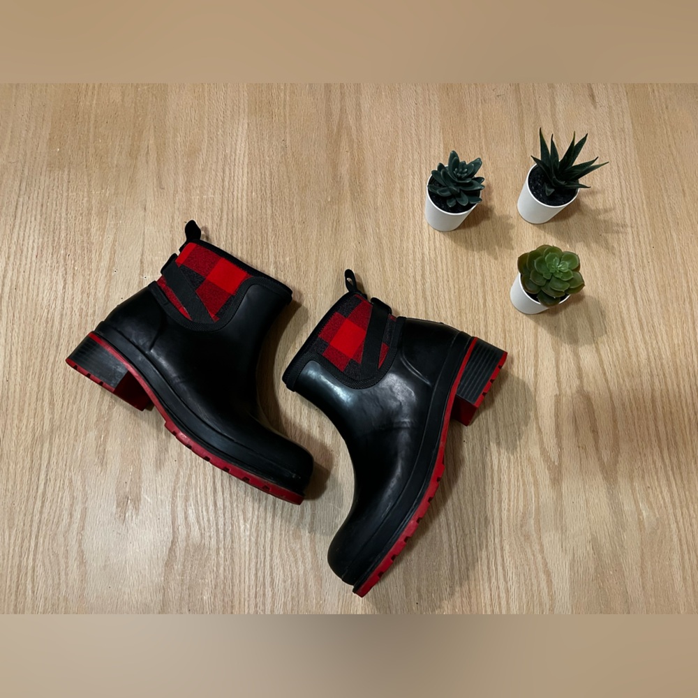 Muck Women’s Ankle Rubber Boots